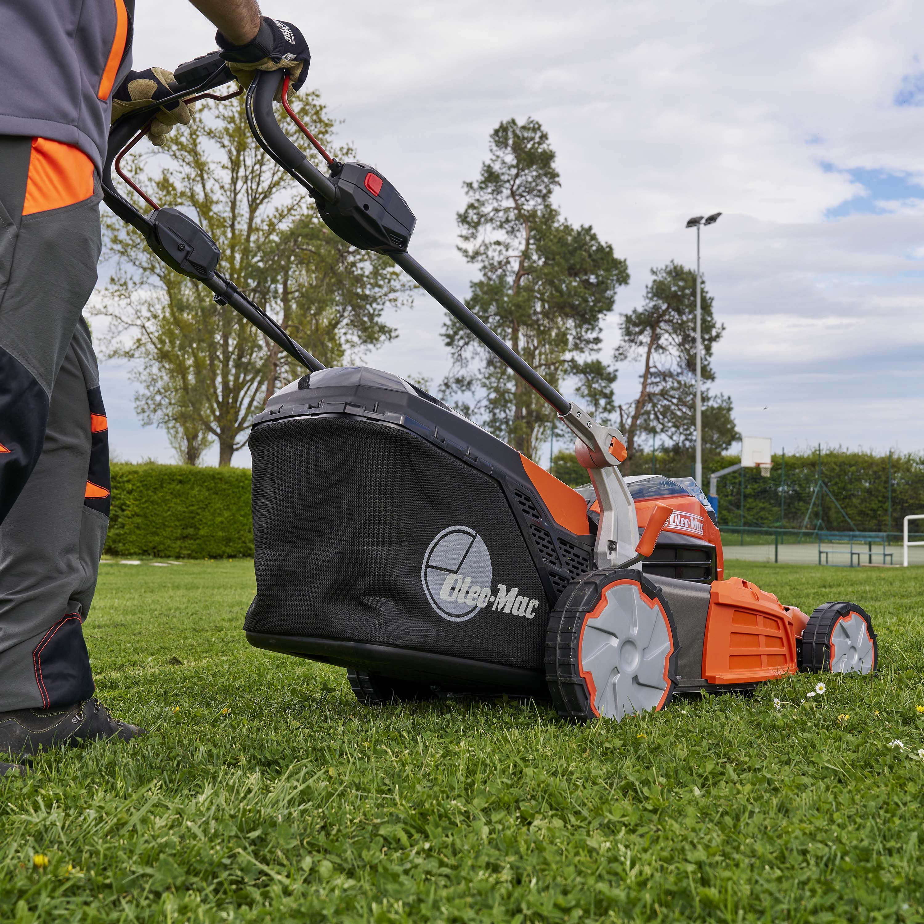 Produits à batterie 56V - Tondeuse KIT Gi 548 V + 1 BATTERIE 4 AH + 1 CHARGEUR